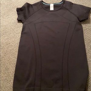 ivivva black shirt